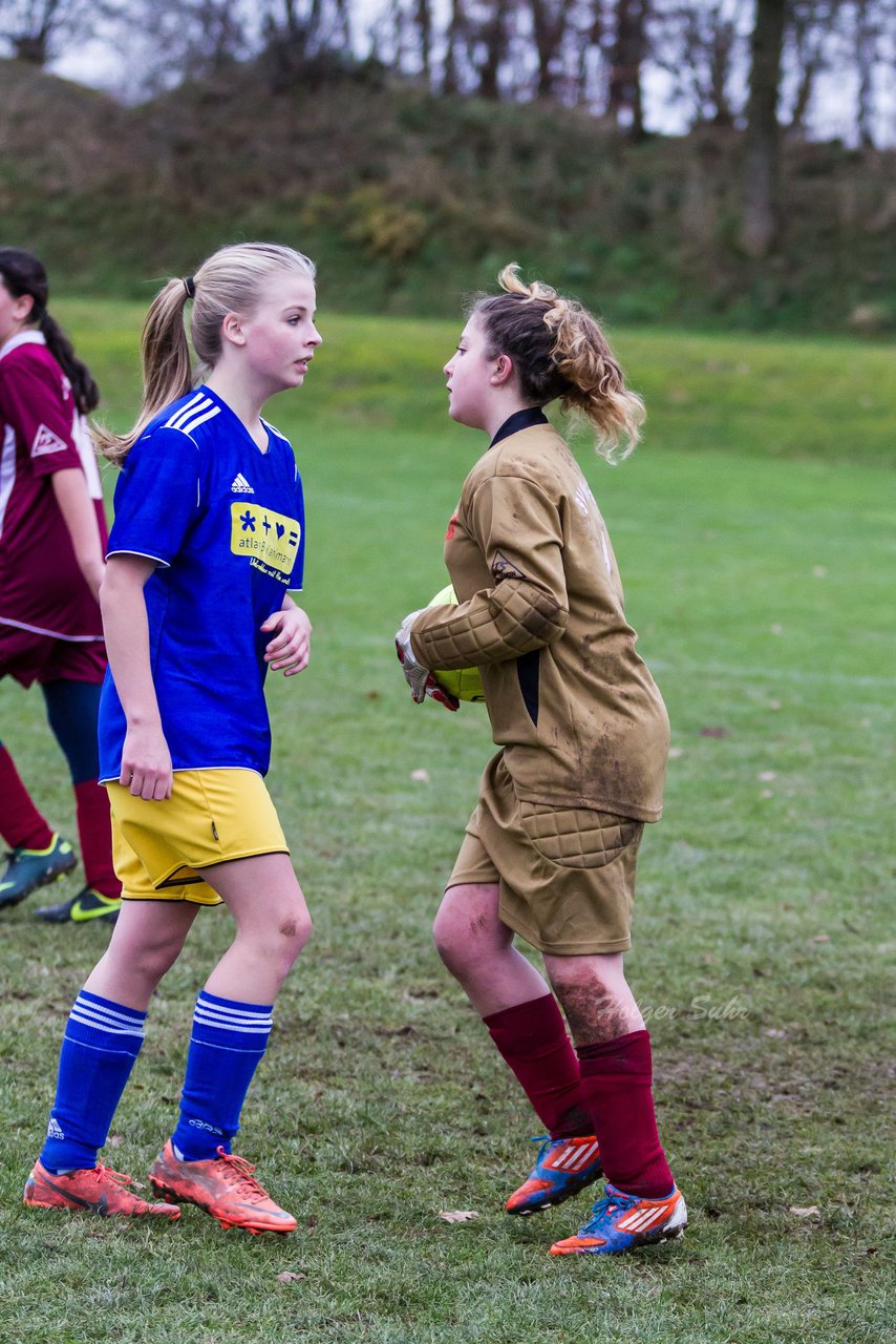 Bild 180 - B-Juniorinnen TSV Gnutz o.W. - SV Henstedt Ulzburg II : Ergebnis: ca. 5:0